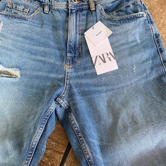 Jeans with rips - Picture 7 of 9